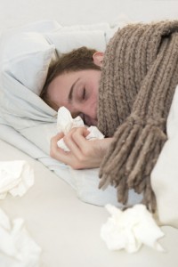  Pfeiffersches Drüsenfieber beginnt häufig mit grippeähnlichen Symptomen. 